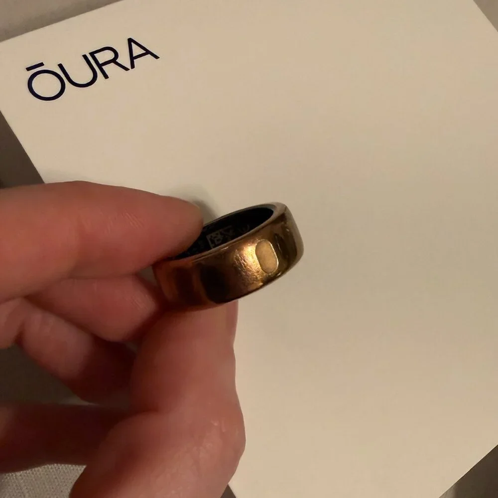 Oura size 6 rose gold Gen3, w/ extra charger